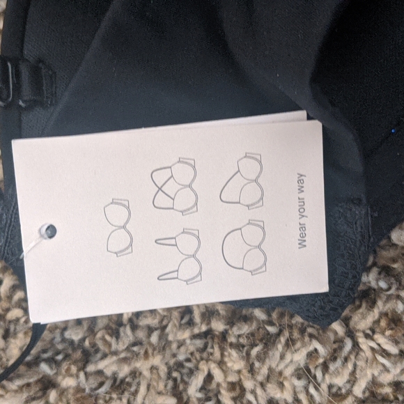 Black Strapless Push-Up Bra - Picture 4 of 7